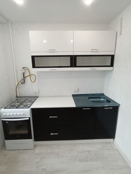 Кухня Техно-new 1,6м (47) белый глянец/черный металик